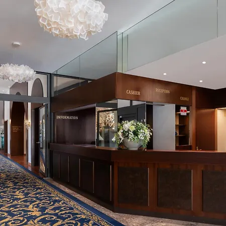 Grand Europe Hotel 4*