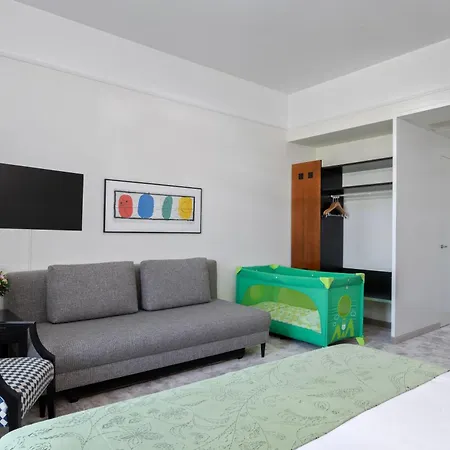 Grand Europe Hotel