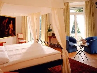 Grand Europe Hotel 4*