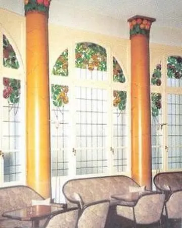 Grand Europe Hotel