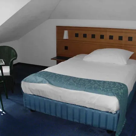 Grand Europe Hotel